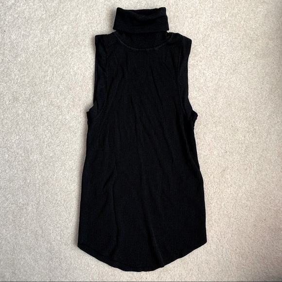 Zara Tops - Ribbed turtleneck tank top